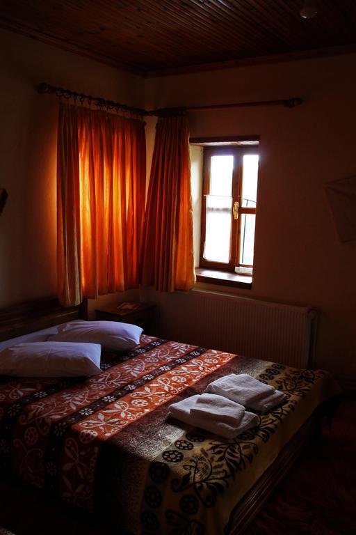 To Petrino Guesthouse Agios Germanos Rom bilde