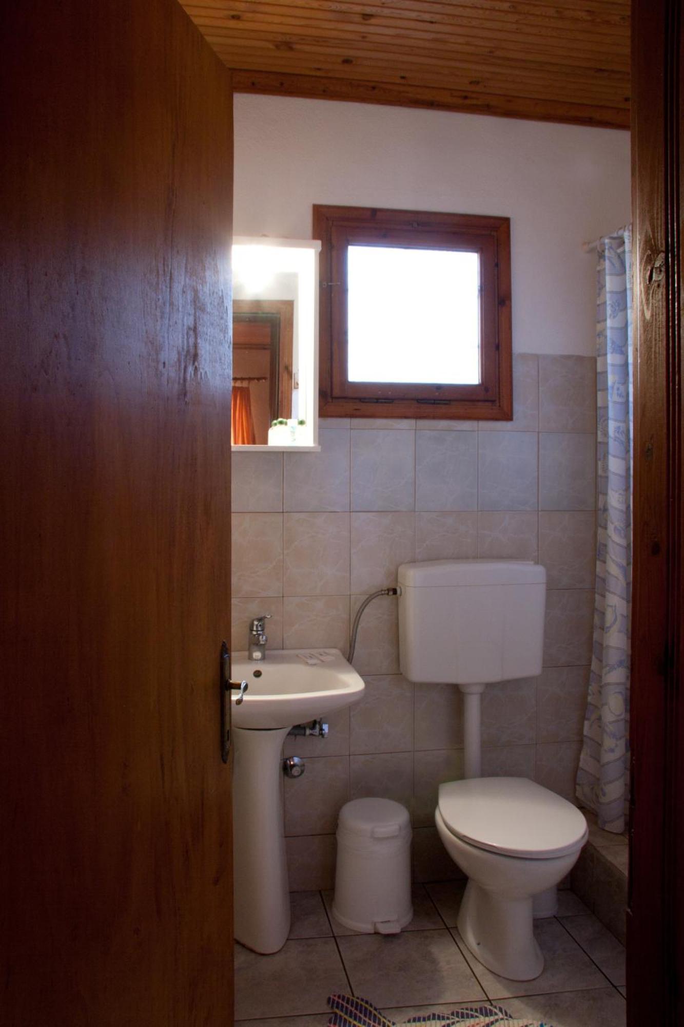 To Petrino Guesthouse Agios Germanos Eksteriør bilde